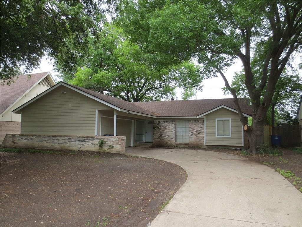 12275 High Meadow Dr