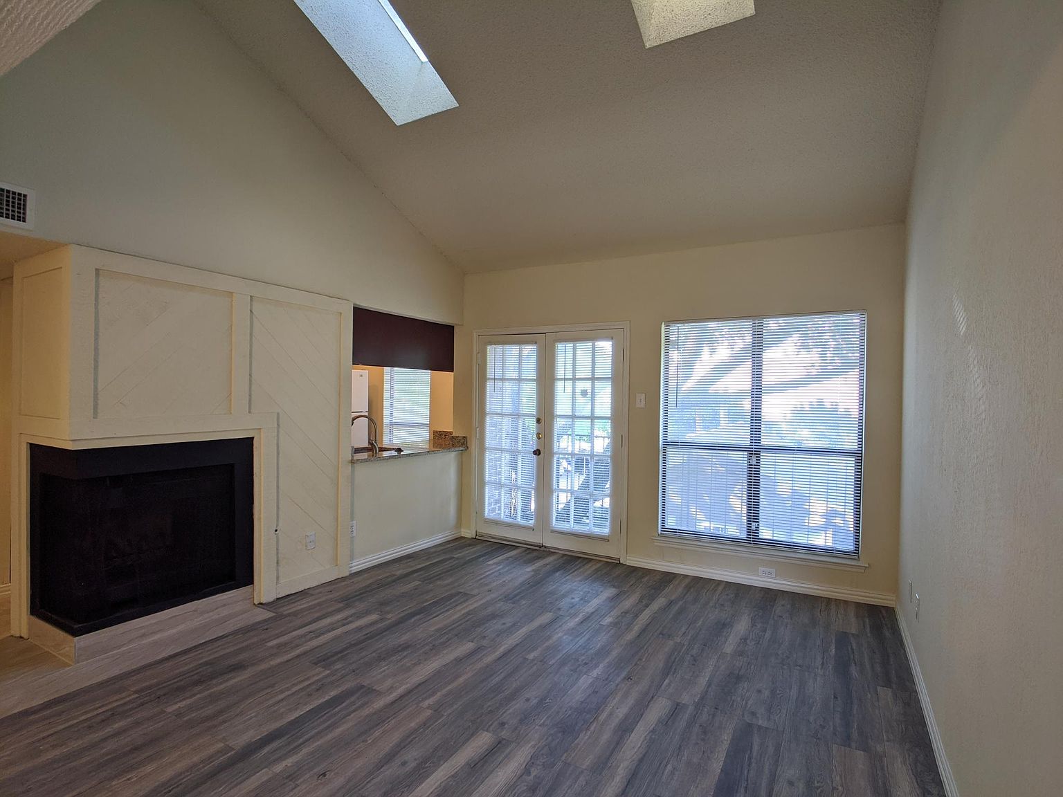 7522 Holly Hill Dr 16